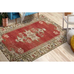 Alfombra roja étnica anatólica estampada: diseño turco vintage, alfombra delgada no tejida - Product Image 3