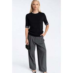 Biye Detay Blusa de Punto con Cuello Redondo - Negro - Negro - Product Image 1