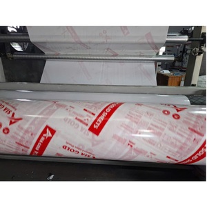 Película de impresión de intaglio transparente de moldeo por soplado de PE de 1000m personalizada, protección lisa de dureza suave para uso en supermercados - Product Image 2