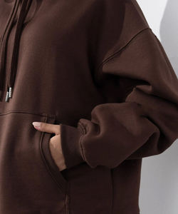 Sudadera con Capucha de Color Sólido para Mujer, Talla Grande, Color Marrón Oscuro, con Cordón, Bolsillo Tipo Canguro, Estilo Urbano Minimalista - Product Image 5