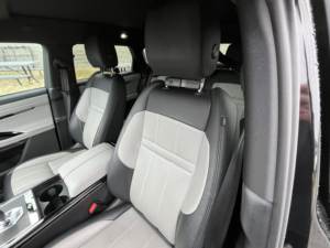 Land Rover Range Rover Evoque R-Dynamic S 2023 Usado en Buen Estado - Product Image 4