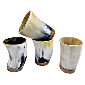 Corne à boire Viking Coupe courte en verre à liqueur naturel en corne de vache et de boeuf avec base en bois Authentique par l'artisanat en croissant - Product Image 1