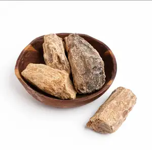 Exportateur damar batu damar prix pas cher jaune-brun couleur brûler fort 100% naturel de Shorea Javanica en vrac