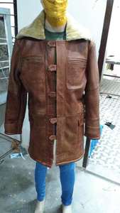 Manteau long en cuir pour homme vieilli, look vintage robuste, vêtement d'extérieur élégant pour l'hiver - Product Image 5