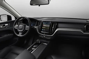 SUV <span class=keywords><strong>XC</strong></span> 60 Diesel Turbo Automatique <span class=keywords><strong>2023</strong></span> d'occasion bien entretenu, faible kilométrage, excellent état - Product Image 5
