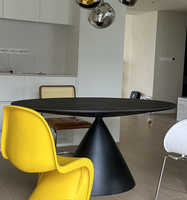 Table basse circulaire en panneau blanc mat de style italien simple et moderne, design minimaliste moderne