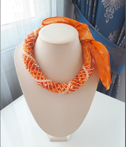 Magnifique collier écharpe perlé fait main, de haute qualité, unique, style occidental, avec franges, bandana perlé - Product Image 1