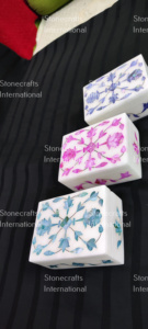 Boîte à bijoux de vadrouille en marbre au design unique avec doublure en velours doux Organisez vos bijoux de maison ou de voyage avec style - Product Image 5