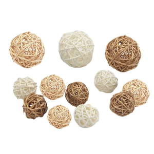 Boules de rotin en osier fabriquées à partir de matières végétales 100% naturelles pour l'artisanat de bricolage et la décoration saisonnière - Product Image 1