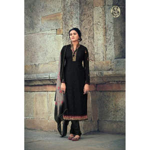 Vêtements Ethniques Indiens Bonne Qualité Travail de Broderie Lourd en Faux Georgette Salwar Kameez Avec Dupatta Fabricant de Mode pour Femmes - Product Image 1