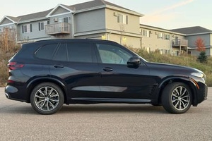 BMW X5 M60I 2024 MÁS VENDIDO, Motor V8 Twin-Turbo, Tracción en las Cuatro Ruedas, Equipamiento de Alta Gama, Interior Color Coñac - Product Image 4