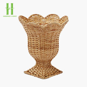 Vase en rotin naturel fait à la main de haute qualité porte-fleurs décoratif pour Boho moderne ou décor à la maison rustique OEM fabriqué au Vietnam - Product Image 2