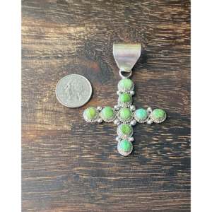 Pendentif Zia Reda Galvan en Or Sonora, Turquoise et Argent Sterling avec incrustation religieuse chrétienne à sertissage clos - Product Image 3