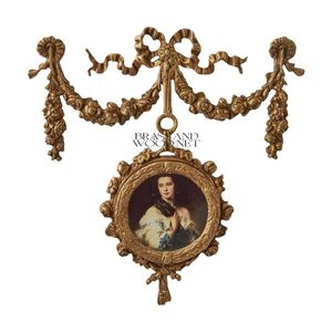 Cadre mural portrait en laiton antique fait à la main plaqué or décoration vintage élégante œuvre murale en laiton classique - Product Image 1
