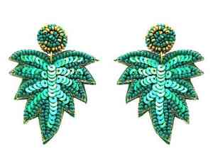 ต่างหูรูปหัวใจประดับลูกปัดทำมือระดับพรีเมียม ดีไซน์ทันสมัยแบบห้อยสำหรับผู้หญิง - Product Image 5