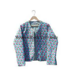 Veste matelassée artisanale indienne en coton, éco-responsable, avec boutons et patchwork, pour femme, élégante, réversible, imprimé floral Kantha - Product Image 1