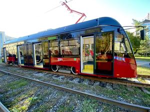 Modèle de tram électrique moderne à haute capacité, série T701, avec système de contrôle à transistors et conception confortable pour les passagers - Product Image 2