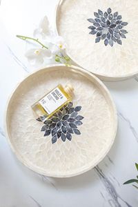 Plateau de service rond classique en bois indien fait à la main de haute qualité, passe au lave-vaisselle, multifonctionnel pour une utilisation en cuisine - Product Image 3