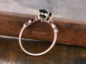 6*8mm ovale coupe laboratoire-cultivé émeraude 14K solide bague en or rose Solitaire fait à la main bague de fiançailles forme ovale mai naissance-bague en pierre - Product Image 3