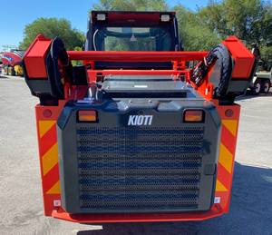 Chargeuse compacte Kioti SL750 2024 de haute qualité avec moteur Perkins, composants essentiels du moteur et de la transmission 220V, garantie 3 ans - Product Image 1