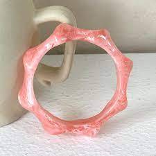 Brazaletes de resina hechos a mano para mujer, brazaletes de resina de diseñador para fiestas, brazaletes de resina coloridos para uso diario - Product Image 3