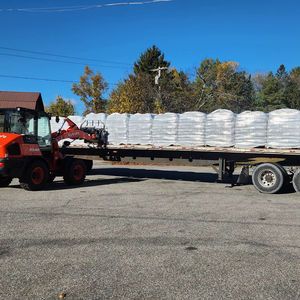 Granulés de bois biomasse de qualité supérieure, haute valeur calorifique, taille uniforme, faible teneur en cendres, forme de briquette pour usage résidentiel et industriel - Product Image 1