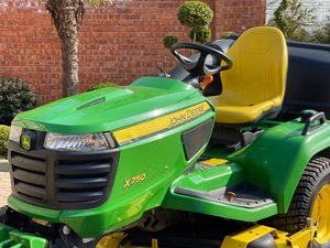 Cortadora de Césped John Deere X750 - Plataforma de Corte de 48 Pulgadas - Diésel / Tractor / Cortadora de Césped - Product Image 6
