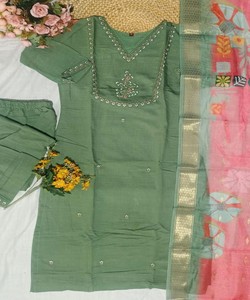 BORDADO DE VISCOSA MODERNA TRABAJO FONDO SUPERIOR CON DUPATTA OFFICE WEAR PRECIO AL POR MAYOR PRENDA ÉTNICA - Product Image 4