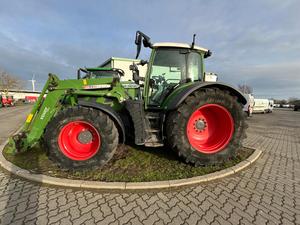 รถแทรกเตอร์มือสอง FENDT 720 ขับเคลื่อนด้วยล้อ 120 แรงม้า พร้อมเครื่องยนต์และเกียร์ สภาพดีเยี่ยม - Product Image 2