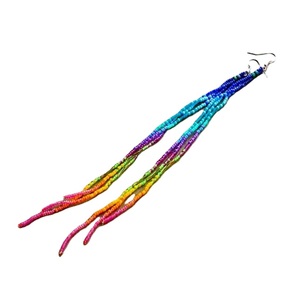 Boucles d'oreilles longues en perles faites à la main avec logo personnalisé Boucles d'oreilles longues en perles avec design coloré - Product Image 5