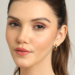 Achetez des boucles d'oreilles en argent sterling 925 de qualité supérieure pour femmes et filles, plaquées or, en forme de goutte d'eau, avec perle - Product Image 4