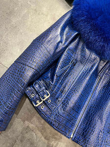 Veste en cuir élégante pour femmes de haute qualité authentique, design personnalisé en nylon pour l'automne/hiver, imperméable, coupe-vent, meilleure qualité pour l'extérieur - Product Image 3