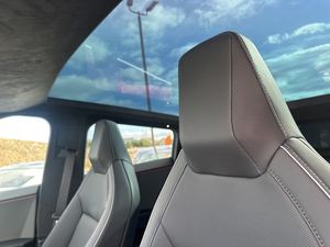 Used 2024 Tes_la Cyber-truck Crew Cab AWD - Product Image 3