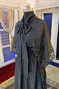 Caftán islámico de diseño gris oscuro y negro - Product Image 4