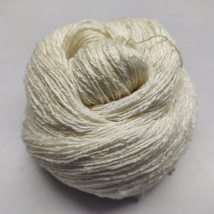 Hilo de Seda 100% Ecológico Hilado a Mano para Tejer, Bordar y Coser - Blanco y Rojo - Product Image 4