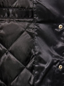 Nouvelles vestes universitaires en satin de soie tendance à la vente chaude, logo personnalisé en couleur, veste bomber pour homme fabriquée au Pakistan 2026 - Product Image 6