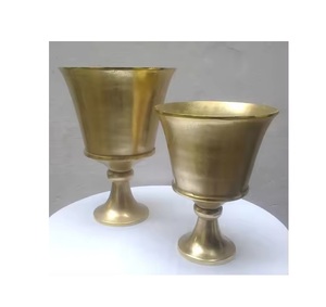 Vajilla para el hogar hecha a mano de color plateado de aspecto elegante, florero para decoración de bodas y fiestas a granel a precio de exportación - Product Image 2