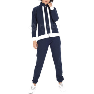 Conjunto de chándal de poliéster con capucha para mujer al por mayor equipo de entrenamiento de moda personalizable para invierno patrón sólido - Product Image 1