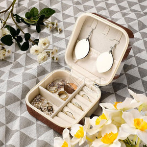 Nouvel arrivage d'étuis à bijoux en cuir de vachette qualité personnalisée avec fermeture à glissière style tendance directement en stock à vendre - Product Image 5