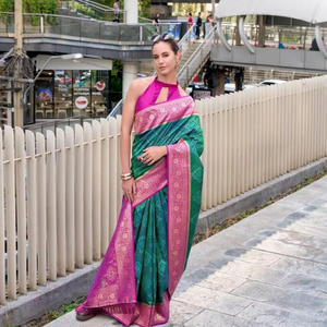 Collection de saris en soie douce de qualité supérieure avec tissage Bandhani disponible au tarif de gros idéal pour les tenues de fête et de fête - Product Image 1