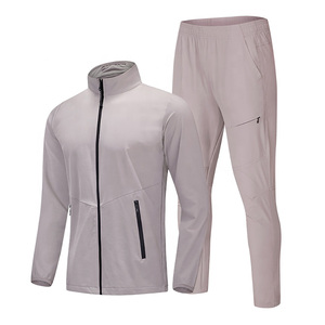 Tenues de sport adaptées pour les hommes, vêtements de style streetwear, vêtements à poignets élastiques, survêtement pour hommes - Product Image 1
