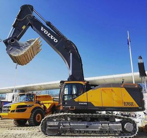 Excavatrice sur chenilles hautement cotée avec une capacité de godet de 8 m et un moteur de 80 kW, haute efficacité de fonctionnement pour les chantiers de construction extrêmes - Product Image 2