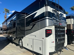 Nueva RV N-E-W-M-A-R V-E-N-T-A-N-A 3809 Modelo 2025 con Alto Rendimiento y Amplias Posibilidades de Alojamiento Disponible para la Venta - Product Image 3