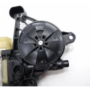 มอเตอร์ไฟฟ้าหน้าต่างด้านหน้าซ้าย AUDI A3 Sportback Series (8VS, 8VM) 5Q0959802B (13>) - Product Image 4