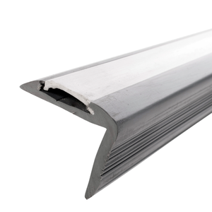 Système de gouttière en métal durable pour usage industriel domestique Fabrication malaisienne OEM ODM fiable pour un débit d'eau efficace Résistant aux intempéries - Product Image 3