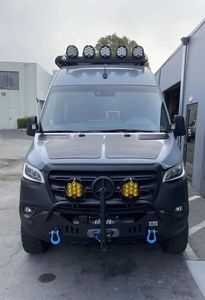 Autocaravana de Lujo para Viajes Familiares Todoterreno, en Venta en EE. UU. y Europa - Product Image 5