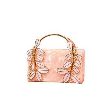 Bolso de mano de resina hecho a mano con nuevo diseño de tendencia para mujeres y niñas, superventas en el Golfo de Qatar, Bahrein, de LUXURY CRAFTS - Product Image 4