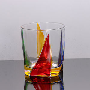 Occhiali corti colorati di sicurezza di alta qualità <span class=keywords><strong>bicchiere</strong></span> <span class=keywords><strong>da</strong></span> liquore <span class=keywords><strong>Wisky</strong></span> con stampa a mano per la festa di natale - Product Image 3