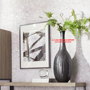 Florero Moderno Minimalista, Hecho a Mano en Aluminio Fundido, Nueva Generación, Centro de Mesa para Bodas, Venta Directa para Hogares de Lujo - Product Image 4