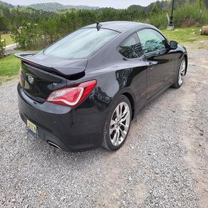 ¡Oferta Imperdible! Hyundai Genesis Coupé 3.8 Ultimate 2014 Súper Limpio, 348 HP, V6, Tracción Trasera, Color Negro Caspian, Coupé de Lujo - Product Image 2